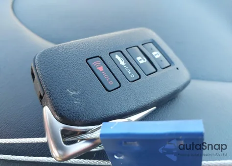 2020 Lexus Is 300 z USA, uszkodzony, nr VIN JTHDA1D29L5101253